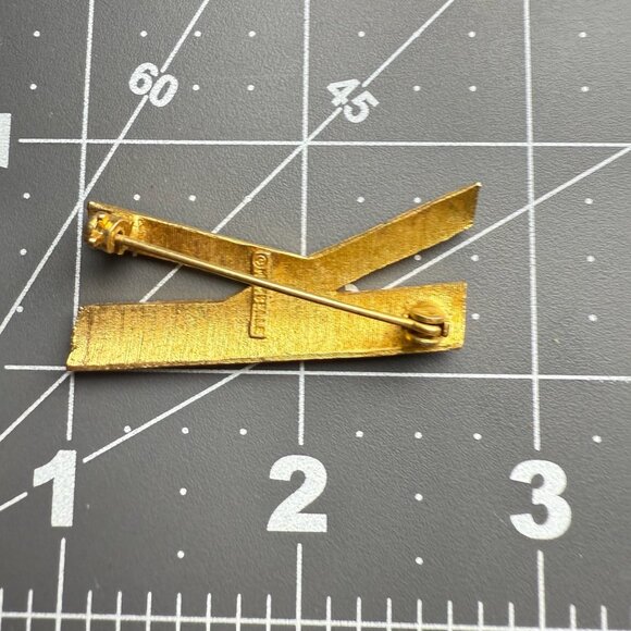 Vintage Mamselle Golden Letter “K” Floral Pin Brooch Textured Finish Jewelry Acc - Picture 5 of 5